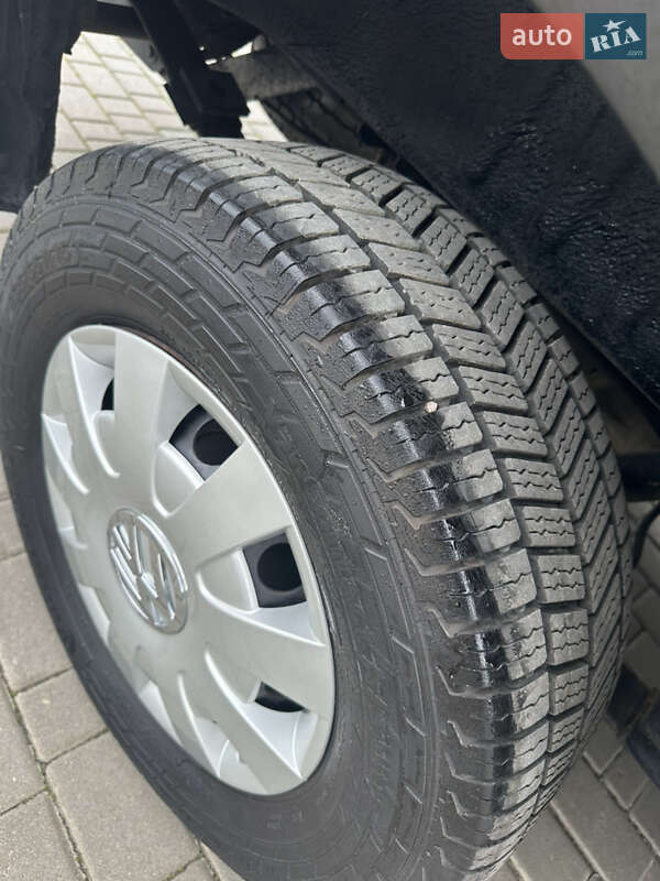 Вантажний фургон Volkswagen Crafter 2016 в Дубні