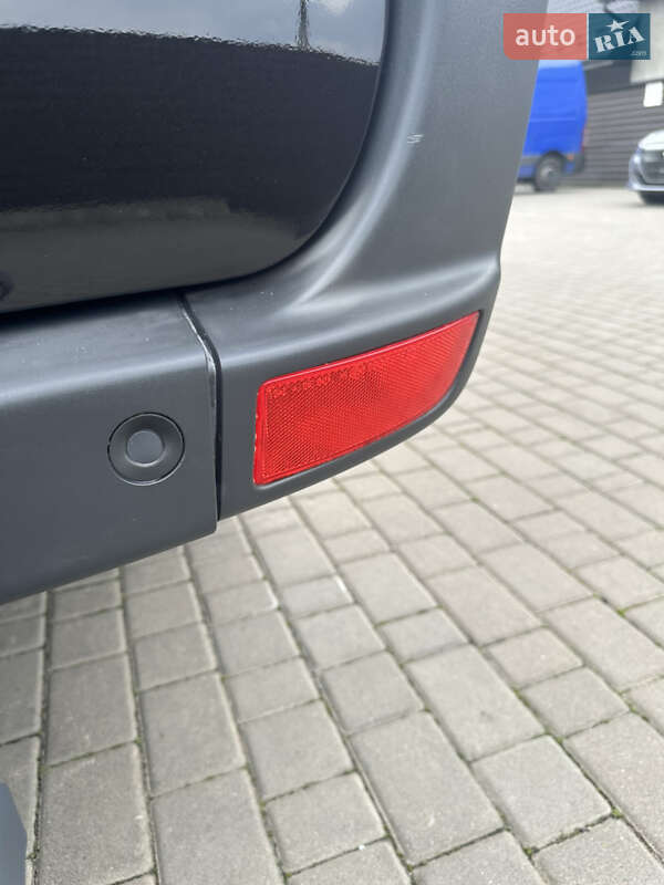 Вантажний фургон Volkswagen Crafter 2016 в Дубні