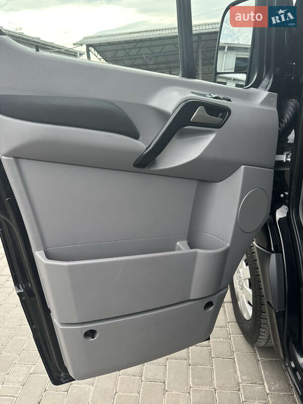 Вантажний фургон Volkswagen Crafter 2016 в Дубні