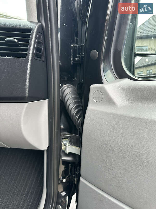 Вантажний фургон Volkswagen Crafter 2016 в Дубні