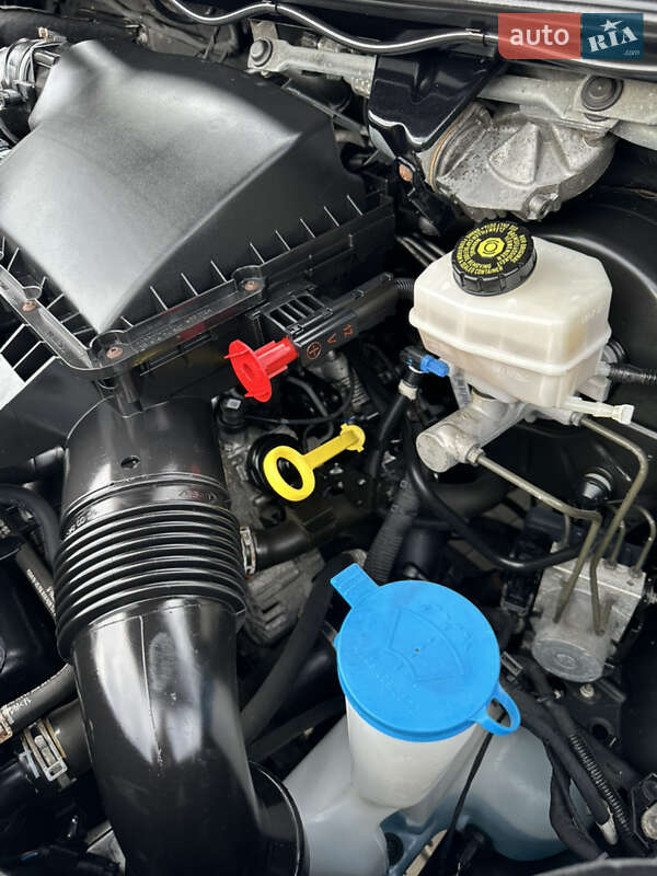 Вантажний фургон Volkswagen Crafter 2016 в Дубні