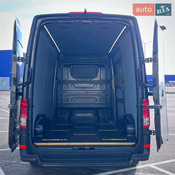 Вантажний фургон Volkswagen Crafter 2020 в Києві