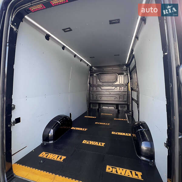 Вантажний фургон Volkswagen Crafter 2020 в Києві