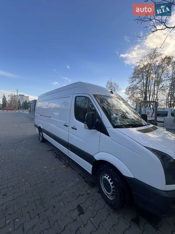 Вантажний фургон Volkswagen Crafter 2016 в Чернівцях