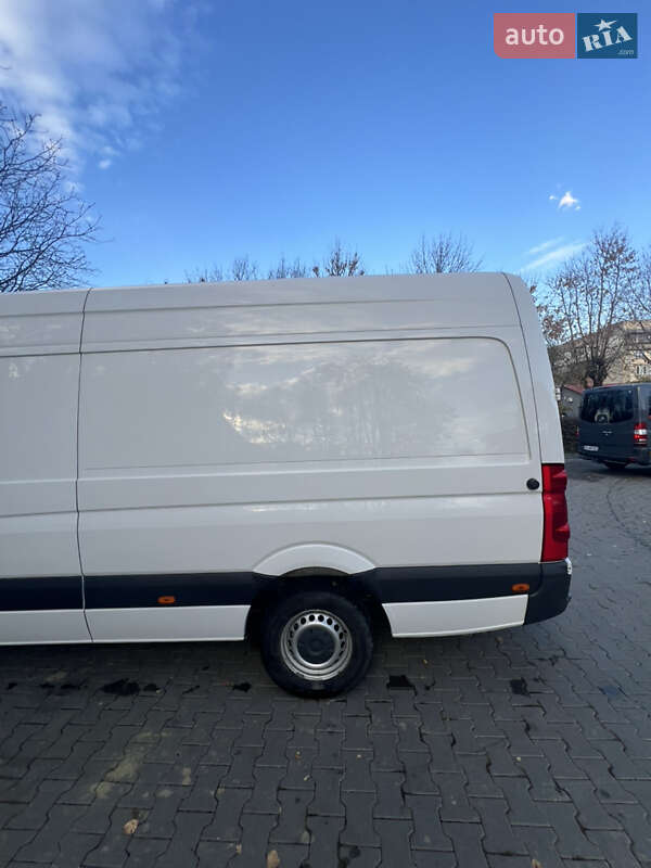 Вантажний фургон Volkswagen Crafter 2016 в Чернівцях