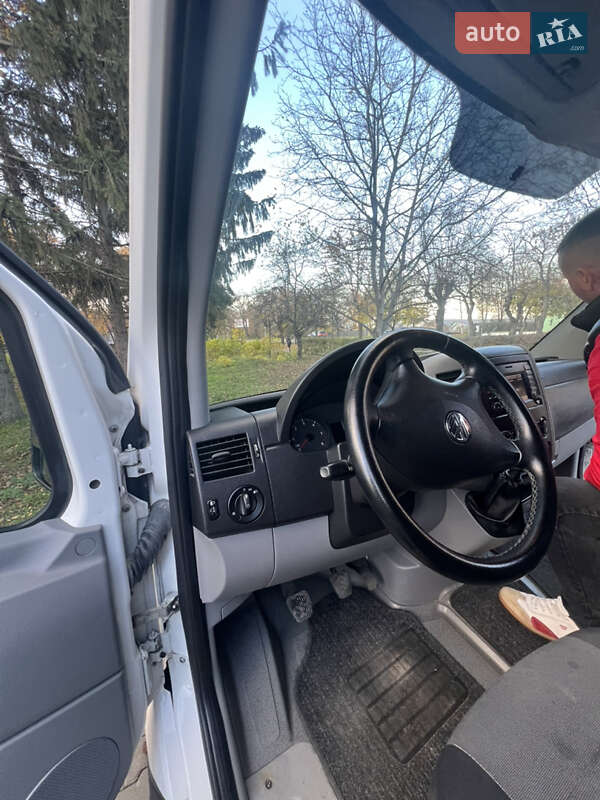 Вантажний фургон Volkswagen Crafter 2016 в Чернівцях