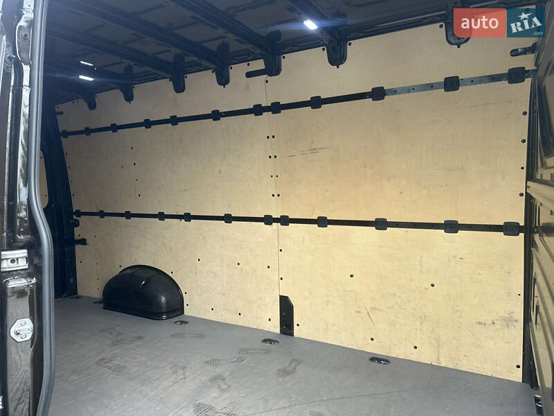 Грузовой фургон Volkswagen Crafter 2021 в Калуше