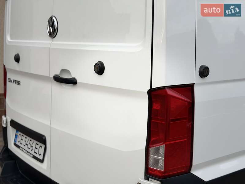 Вантажний фургон Volkswagen Crafter 2018 в Чернівцях