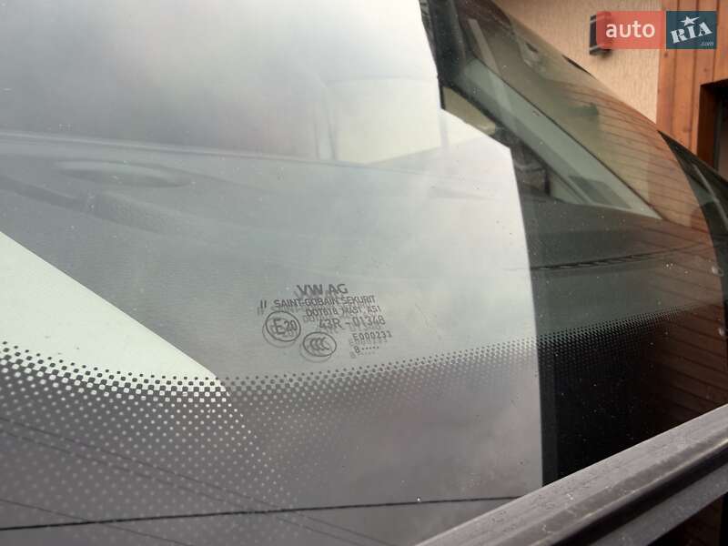 Вантажний фургон Volkswagen Crafter 2018 в Чернівцях