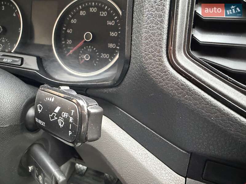 Вантажний фургон Volkswagen Crafter 2018 в Чернівцях