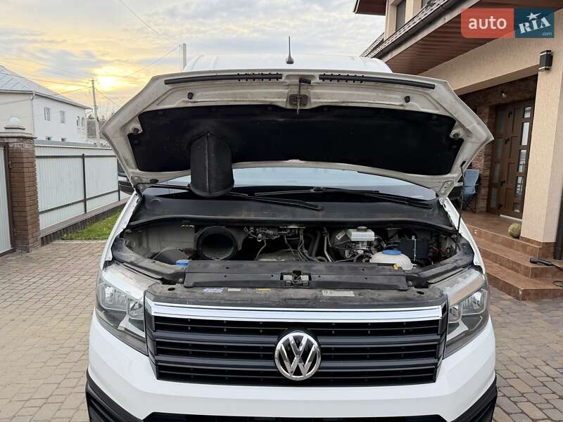 Вантажний фургон Volkswagen Crafter 2018 в Чернівцях