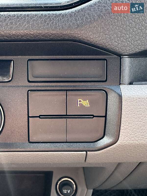 Вантажопасажирський фургон Volkswagen Crafter 2018 в Білогородці