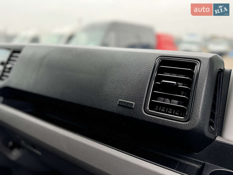 Грузовой фургон Volkswagen Crafter 2021 в Киеве