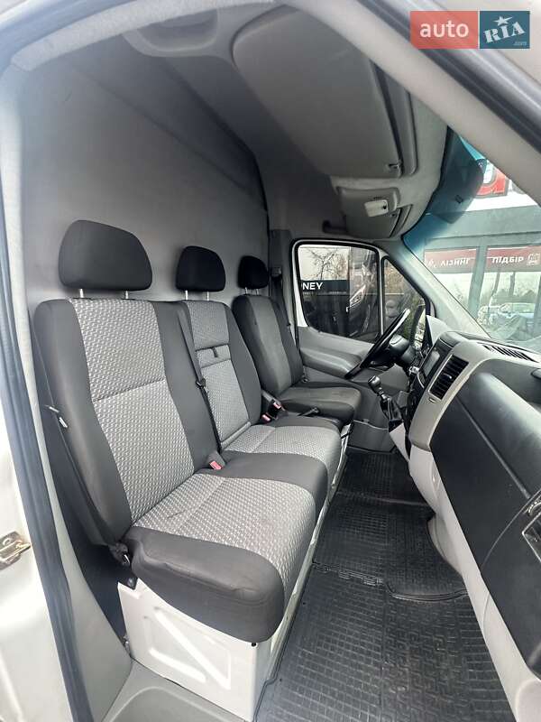 Вантажний фургон Volkswagen Crafter 2013 в Білогородці