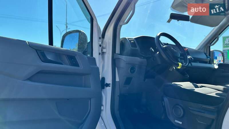 Автовоз Volkswagen Crafter 2018 в Ужгороді