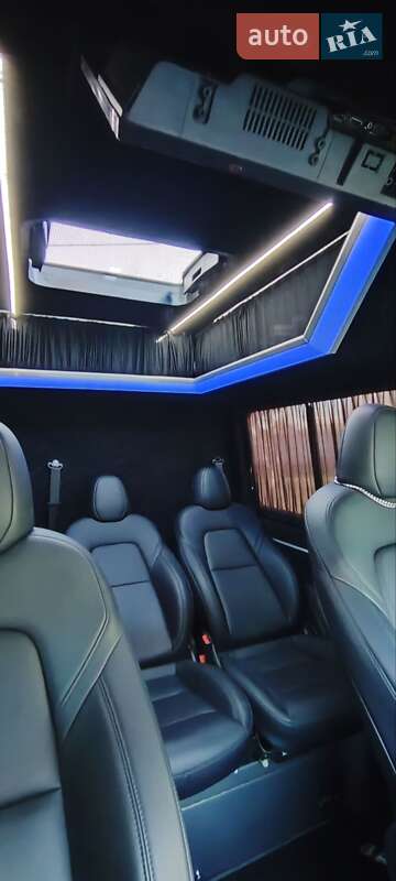 Вантажопасажирський фургон Volkswagen Crafter 2019 в Бродах