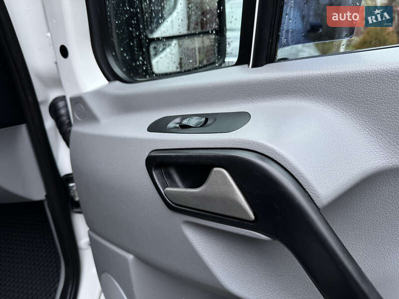 Вантажний фургон Volkswagen Crafter 2011 в Тячеві фото 68 Вантажний фургон Volkswagen Crafter 2011 в Тячеві