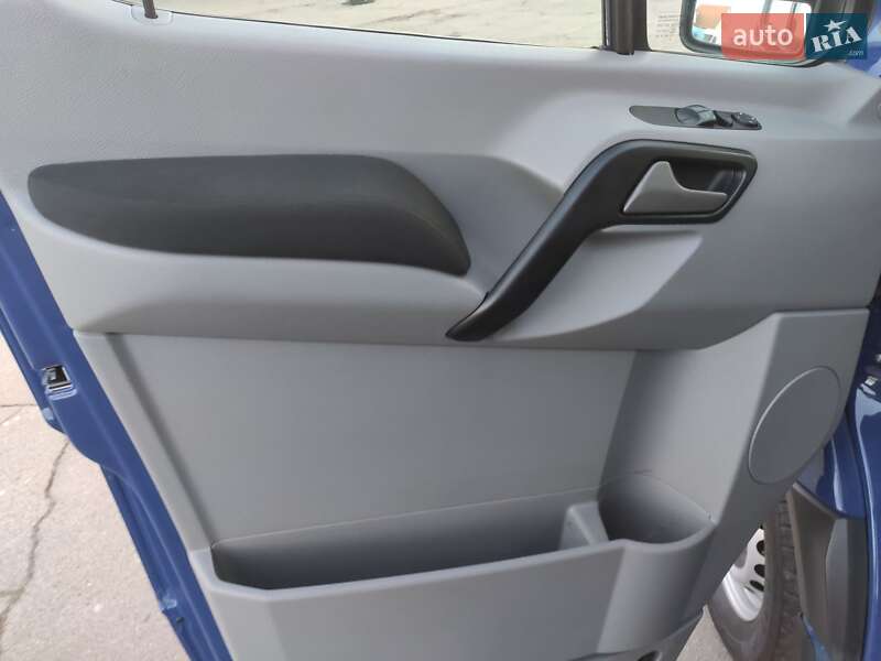 Грузовой фургон Volkswagen Crafter 2016 в Ровно фото 42 Грузовой фургон Volkswagen Crafter 2016 в Ровно