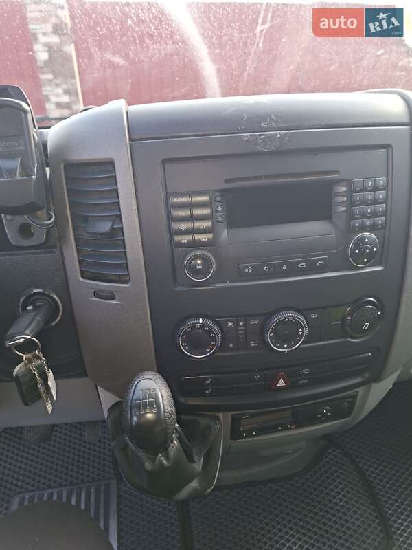 Вантажний фургон Volkswagen Crafter 2008 в Врадіївці