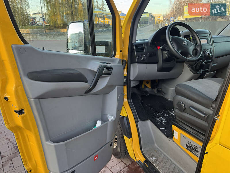 Автовоз Volkswagen Crafter 2012 в Ровно