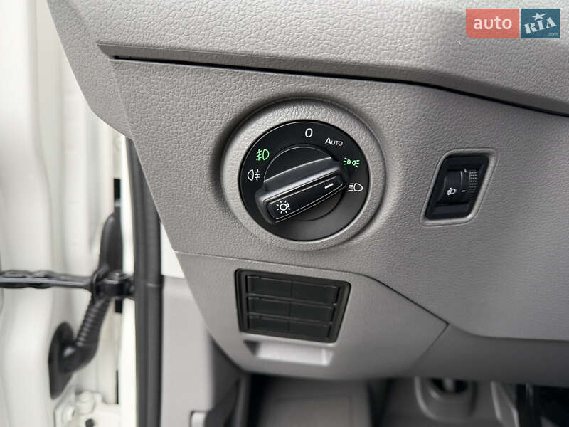 Вантажопасажирський фургон Volkswagen Crafter 2020 в Рівному