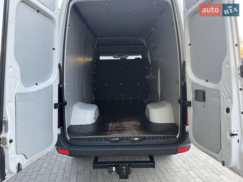 Грузовой фургон Volkswagen Crafter 2015 в Луцке