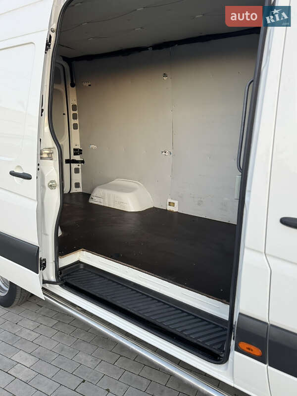 Грузовой фургон Volkswagen Crafter 2015 в Луцке