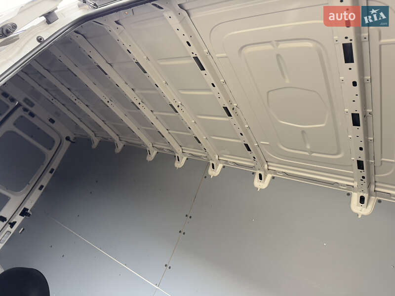 Грузовой фургон Volkswagen Crafter 2021 в Киеве фото 45 Грузовой фургон Volkswagen Crafter 2021 в Киеве