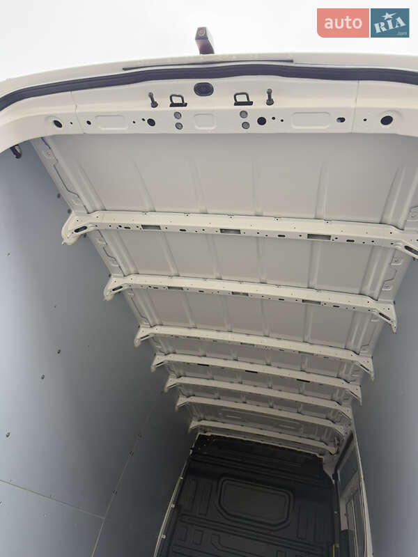 Грузовой фургон Volkswagen Crafter 2021 в Киеве фото 52 Грузовой фургон Volkswagen Crafter 2021 в Киеве