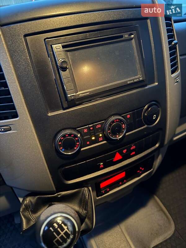 Вантажний фургон Volkswagen Crafter 2013 в Херсоні