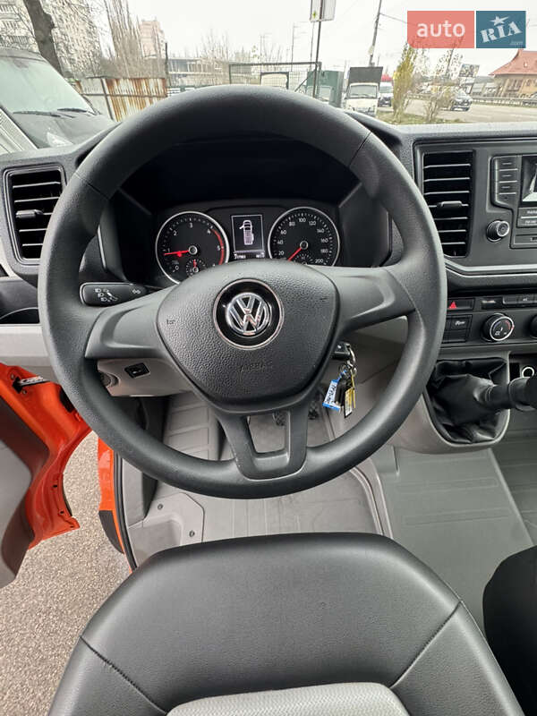 Вантажопасажирський фургон Volkswagen Crafter 2018 в Києві