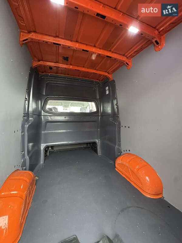 Вантажопасажирський фургон Volkswagen Crafter 2018 в Києві