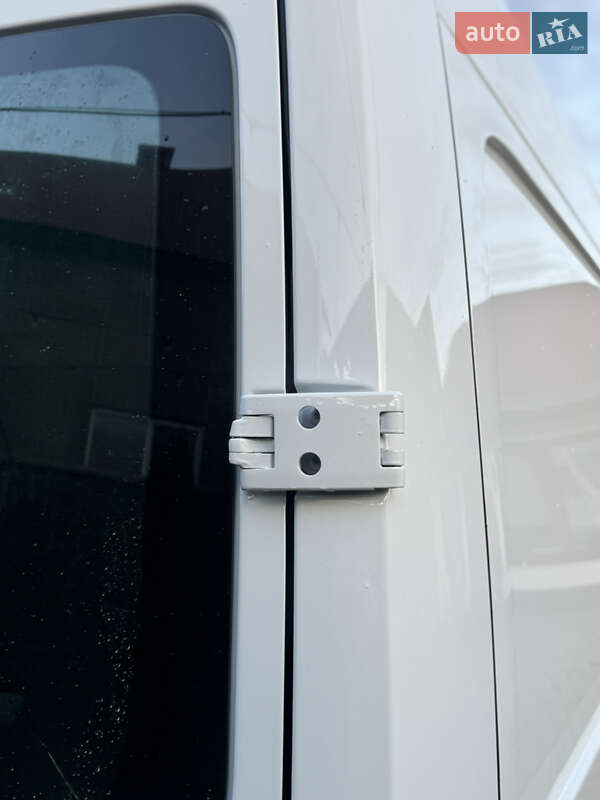 Вантажний фургон Volkswagen Crafter 2012 в Іршаві фото 22 Вантажний фургон Volkswagen Crafter 2012 в Іршаві