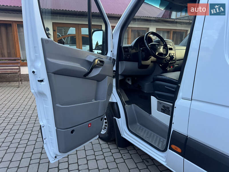 Вантажний фургон Volkswagen Crafter 2012 в Іршаві фото 25 Вантажний фургон Volkswagen Crafter 2012 в Іршаві