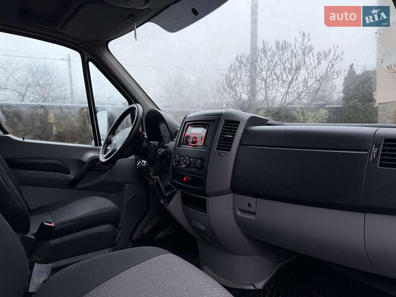 Грузовой фургон Volkswagen Crafter 2014 в Луцке