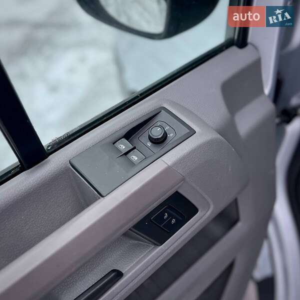 Вантажний фургон Volkswagen Crafter 2018 в Києві