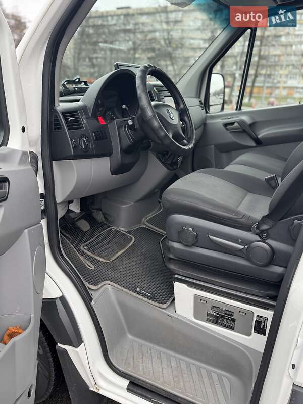 Микроавтобус Volkswagen Crafter 2015 в Киеве