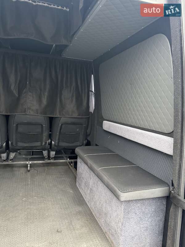 Микроавтобус Volkswagen Crafter 2015 в Киеве