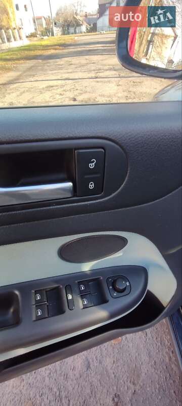 Хэтчбек Volkswagen Cross Golf Plus 2008 в Луцке фото 11 Хэтчбек Volkswagen Cross Golf Plus 2008 в Луцке