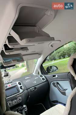 Хэтчбек Volkswagen Cross Golf 2007 в 