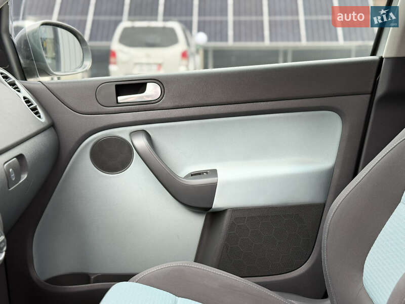 Хэтчбек Volkswagen Cross Golf 2007 в Владимире фото 45 Хэтчбек Volkswagen Cross Golf 2007 в Владимире