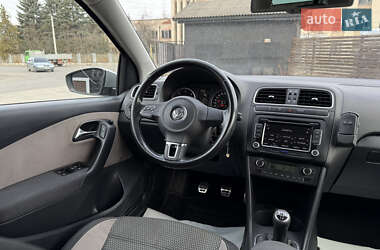 Хэтчбек Volkswagen Cross Polo 2012 в 