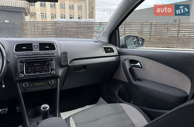Хэтчбек Volkswagen Cross Polo 2012 в 