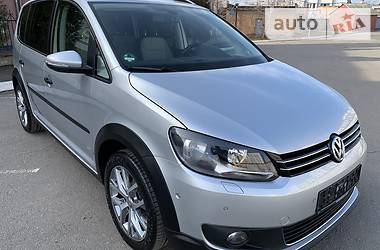 Минивэн Volkswagen Cross Touran 2015 в 
