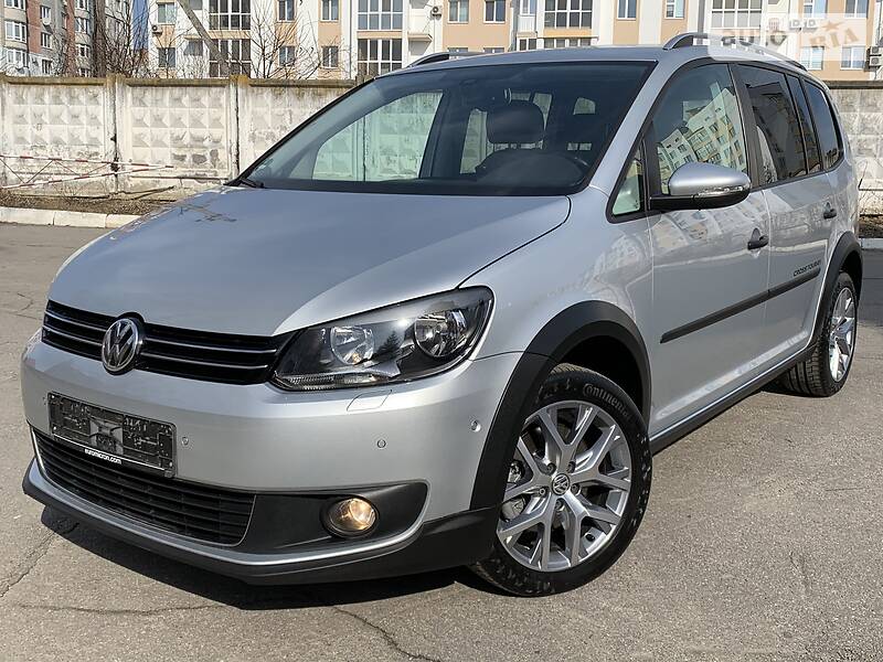 Минивэн Volkswagen Cross Touran 2015 в 