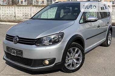 Минивэн Volkswagen Cross Touran 2015 в 