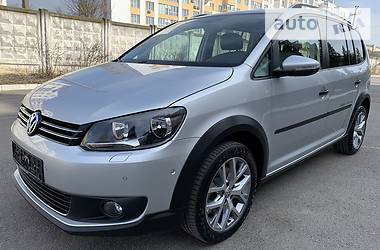 Минивэн Volkswagen Cross Touran 2015 в 