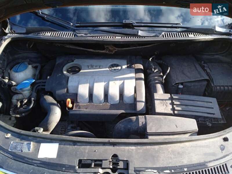 Мінівен Volkswagen Cross Touran 2007 в Луцьку фото 8 Мінівен Volkswagen Cross Touran 2007 в Луцьку