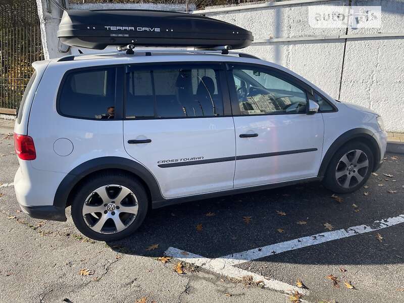 Минивэн Volkswagen Cross Touran 2012 в Киеве