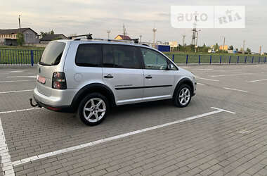 Мінівен Volkswagen Cross Touran 2007 в Нововолинську